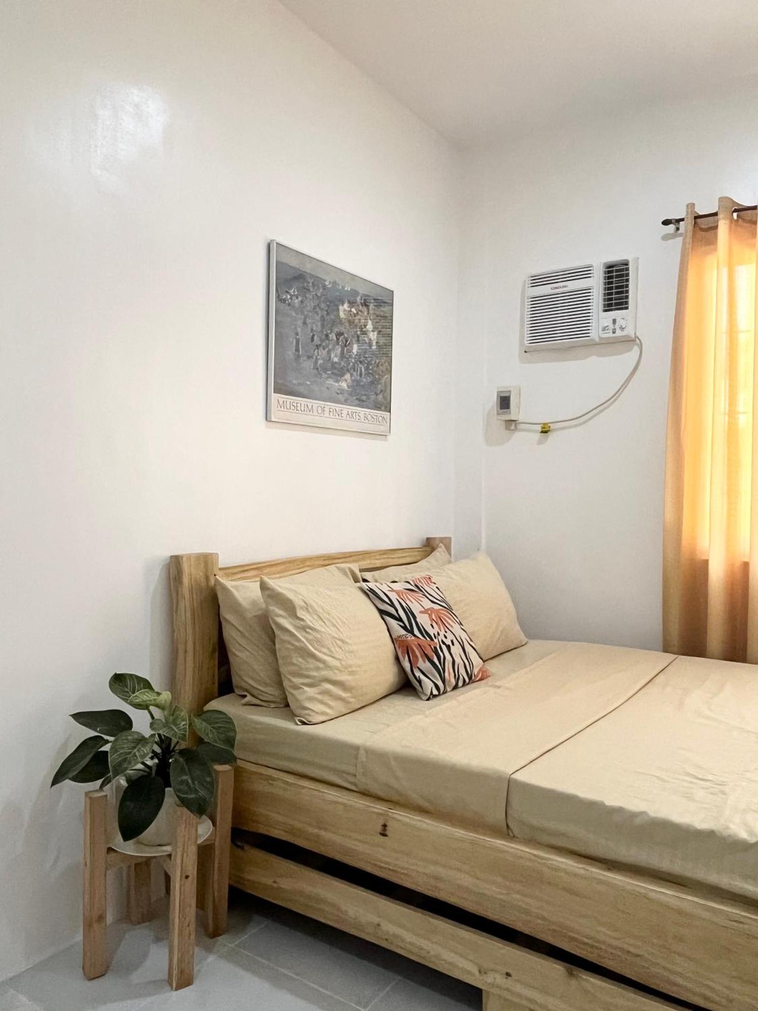 Sunnydale Apartelle -Room Accommodation Near Calatagan Beach Resorts Batangas Exterior photo